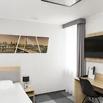 哇奥科西机场酒店 酒店 2*