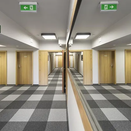 Waw Airport Okecie Szálloda 2*