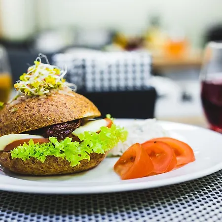 Waw Airport Okecie Szálloda