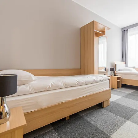 Szálloda Waw Airport Okecie 2*