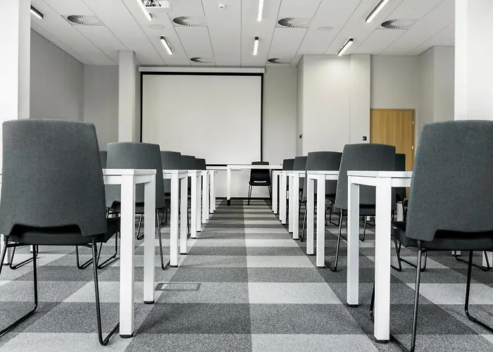 Hotel Waw Airport Okęcie 2*