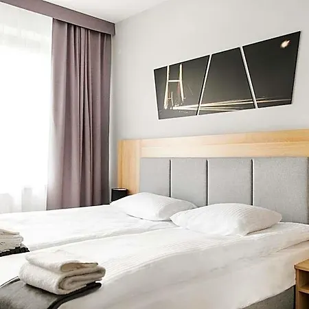 Waw Airport Okecie Hotel 2*