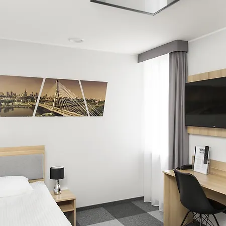 Waw Airport Okecie Hotell 2*