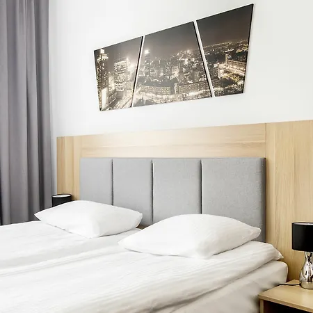 Hotell Waw Airport Okecie 2*