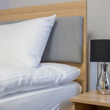 Hotell Waw Airport Okecie 2*