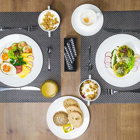 Waw Airport Okecie 2*