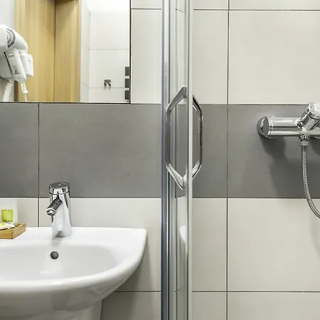 哇奥科西机场酒店 华沙