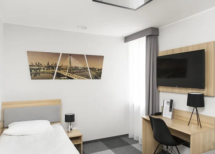 Waw Airport Okecie Hotel 2*