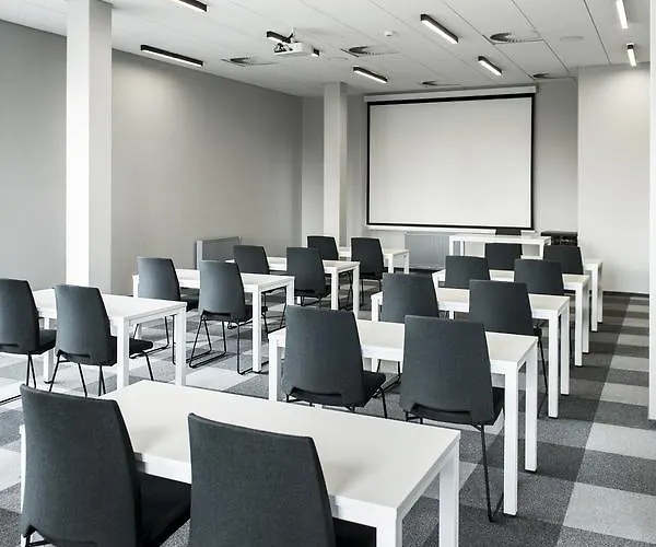 Waw Airport Okecie Hotel 2*