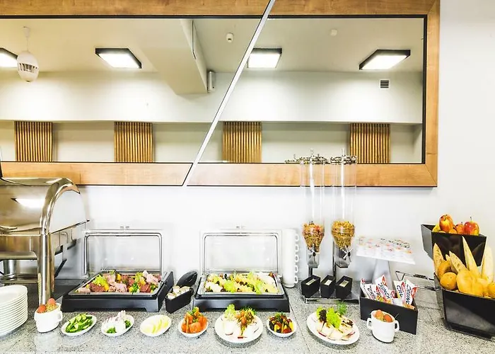 Waw Airport Okecie 2*