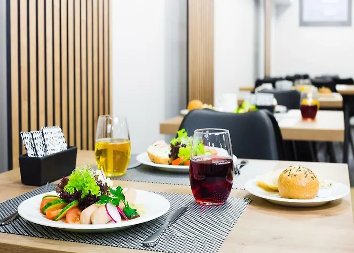 Waw Airport Okecie Hotel